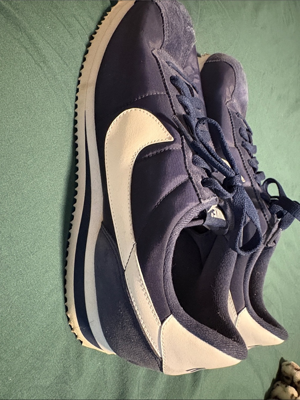 Nike Men's Navy and White Classic Runner Sneakers